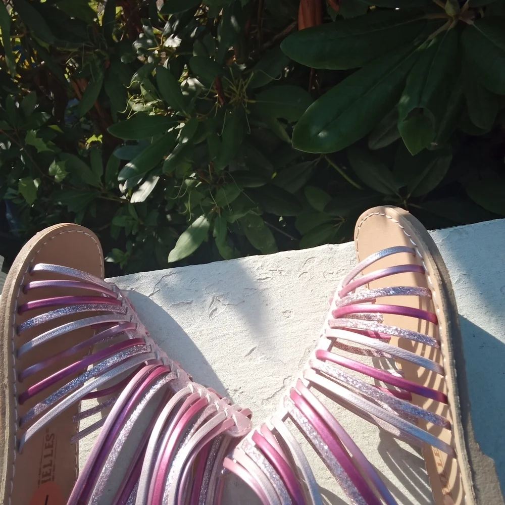 Seychelles Pink and Silver Strappy Sandals NIB Girls Sz 7 KR24563 - Picture 5 of 8